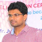 Successful candidate from Himalai IAS, Jyothimani an IRS officer